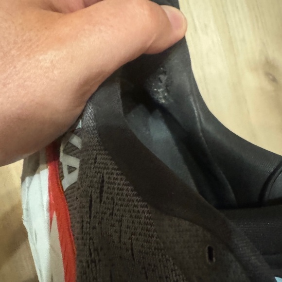 Men’s Size 9 Hoka Clifton 8.0 running shoes - Picture 8 of 8